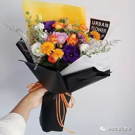 情人詞語大全集形容詞_情人詞句50字_情人節(jié)詞語句子