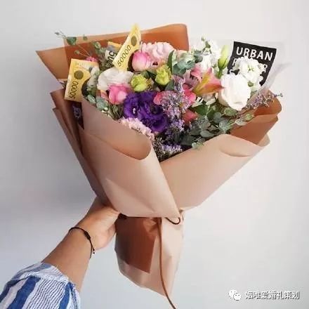 情人詞語大全集形容詞_情人節(jié)詞語句子_情人詞句50字