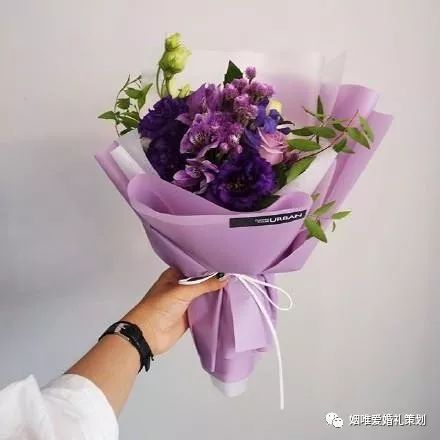 情人詞句50字_情人節(jié)詞語句子_情人詞語大全集形容詞