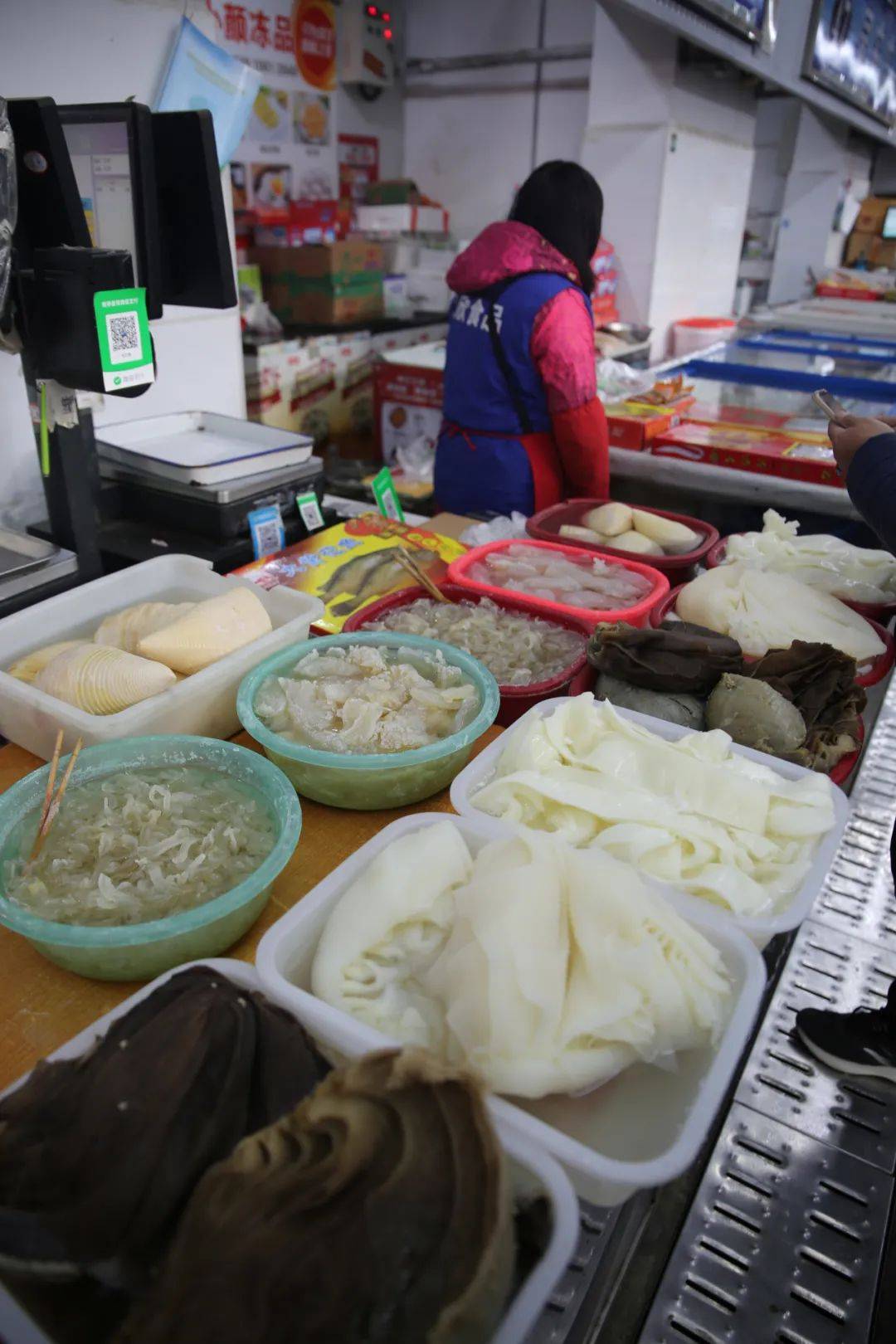 杭州賣魚的市場_杭州市觀賞魚批發(fā)市場_杭州觀賞魚批發(fā)市場