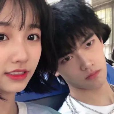 送給女友的情人節(jié)祝福語(yǔ)-親愛(ài)的情