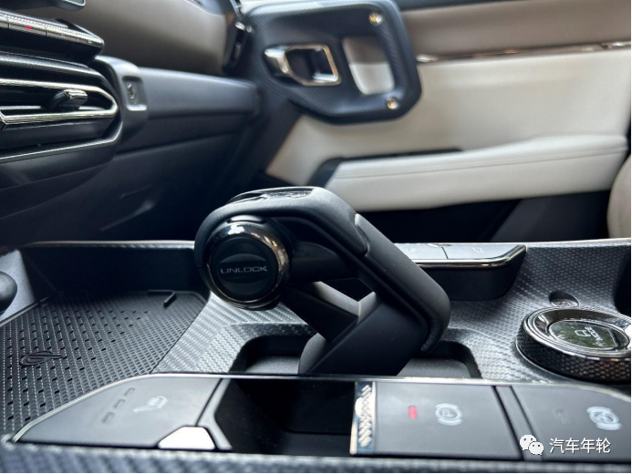 哈弗大狗車貸_哈弗二代大狗多少錢一輛_哈佛大狗首付多少錢月供多少